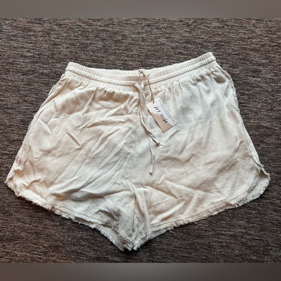 Very J Pants - NWT plus size frayed hem linen shorts